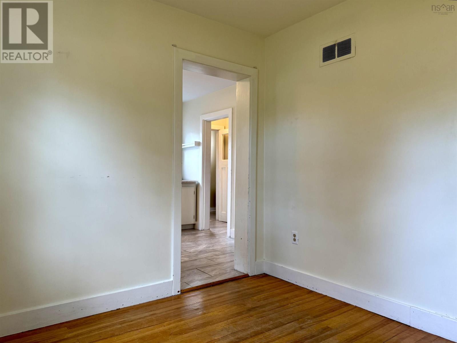 5 Elmwood Drive Property Photo 20