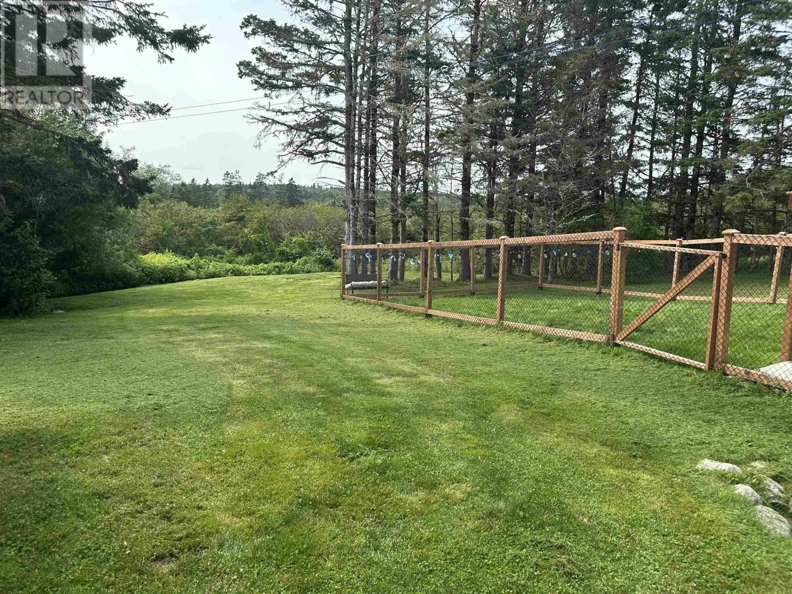 1833 Eastern Shore Road Property Photo 3