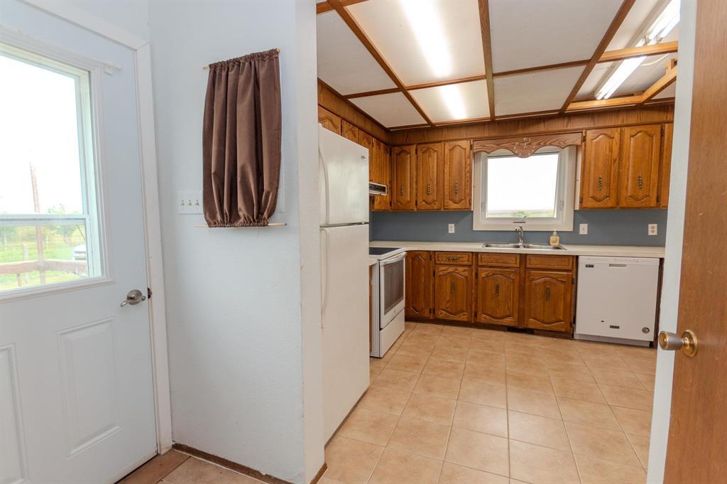 116093 15n Road Property Photo 6