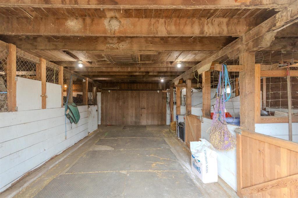 116093 15n Road Property Photo 19