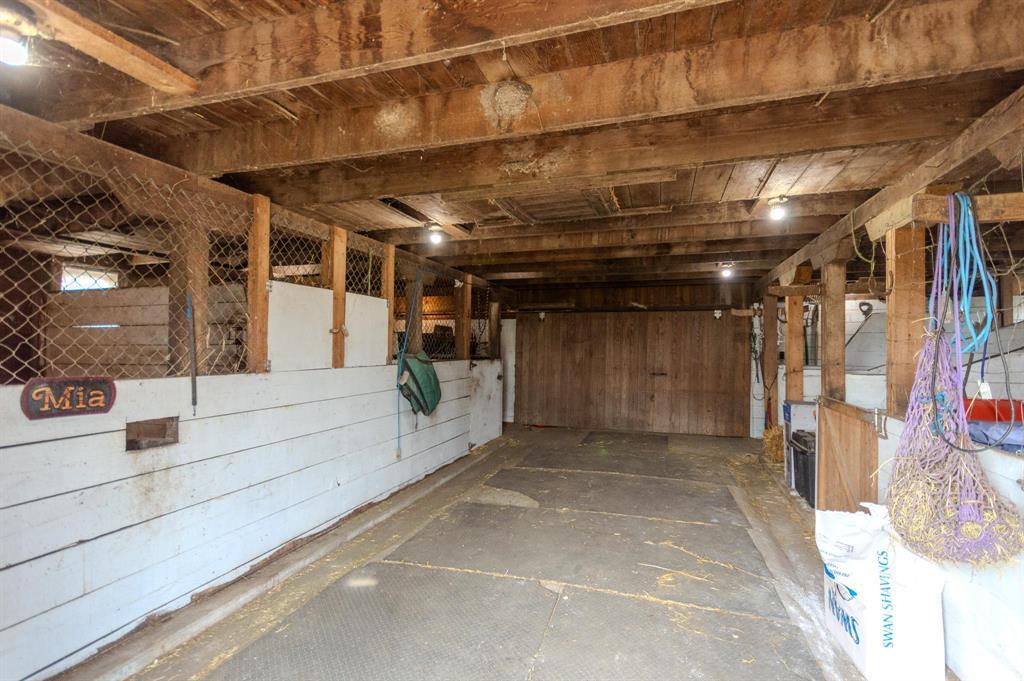 116093 15n Road Property Photo 21