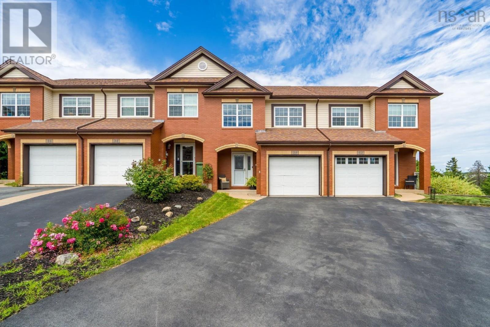 38 Coldstream Run Property Photo 1