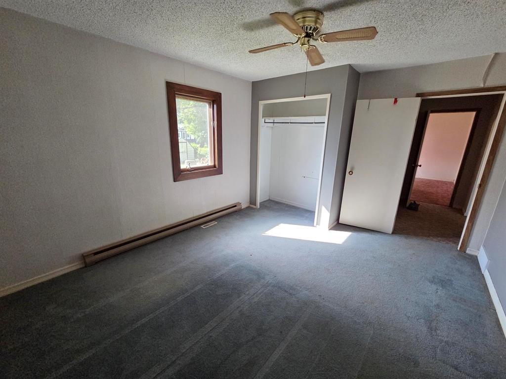 28 Crystal Avenue W Property Photo 9
