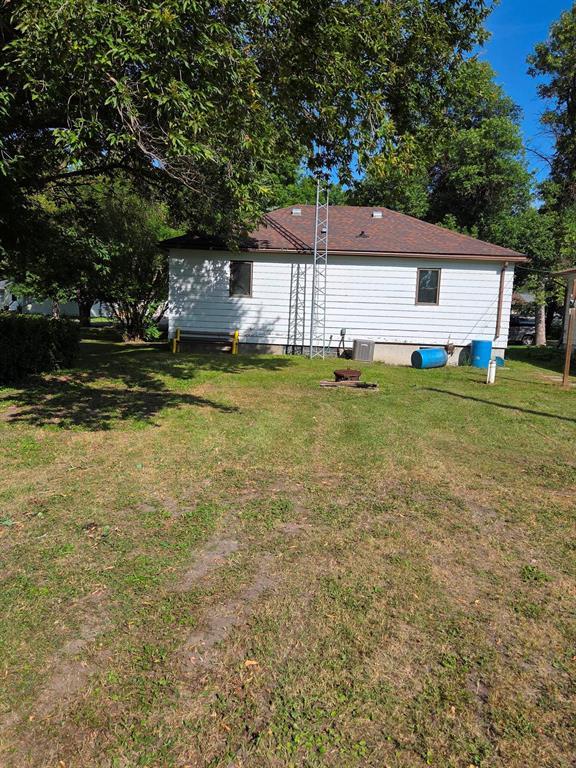 28 Crystal Avenue W Property Photo 19