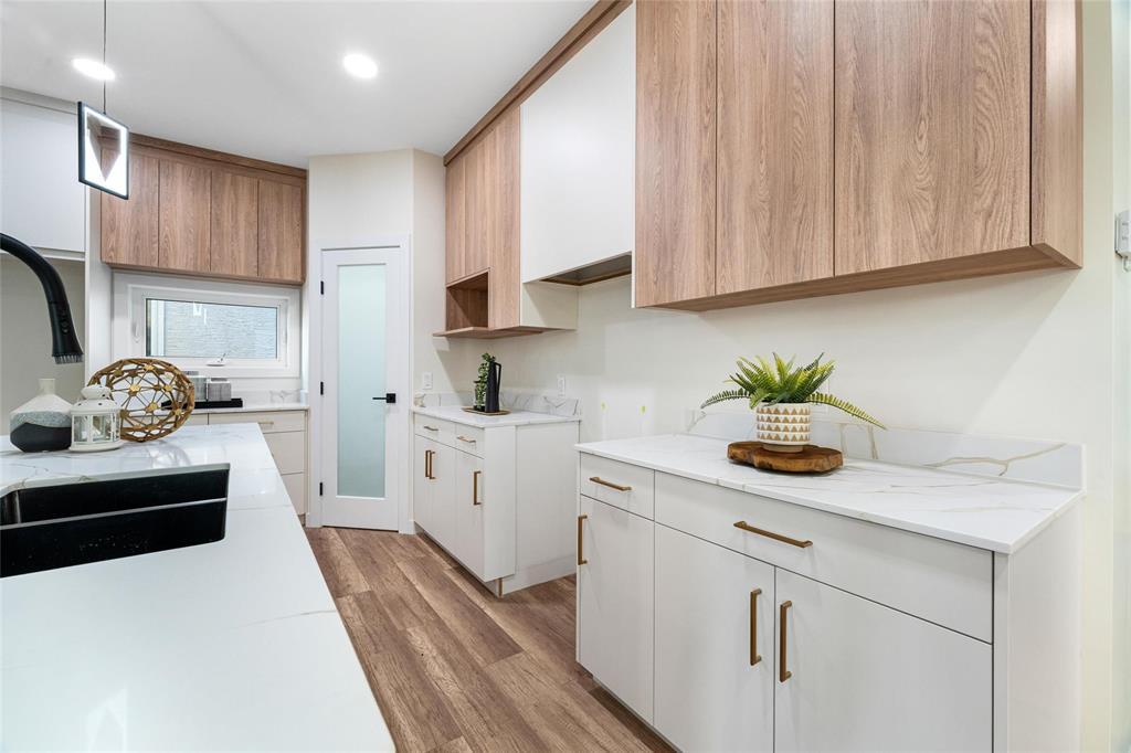 916 Mclean Avenue Property Photo 8