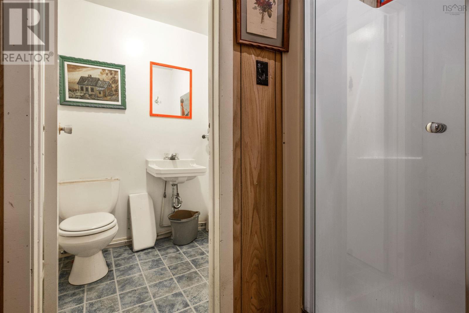 171 Queen Street Property Photo 31