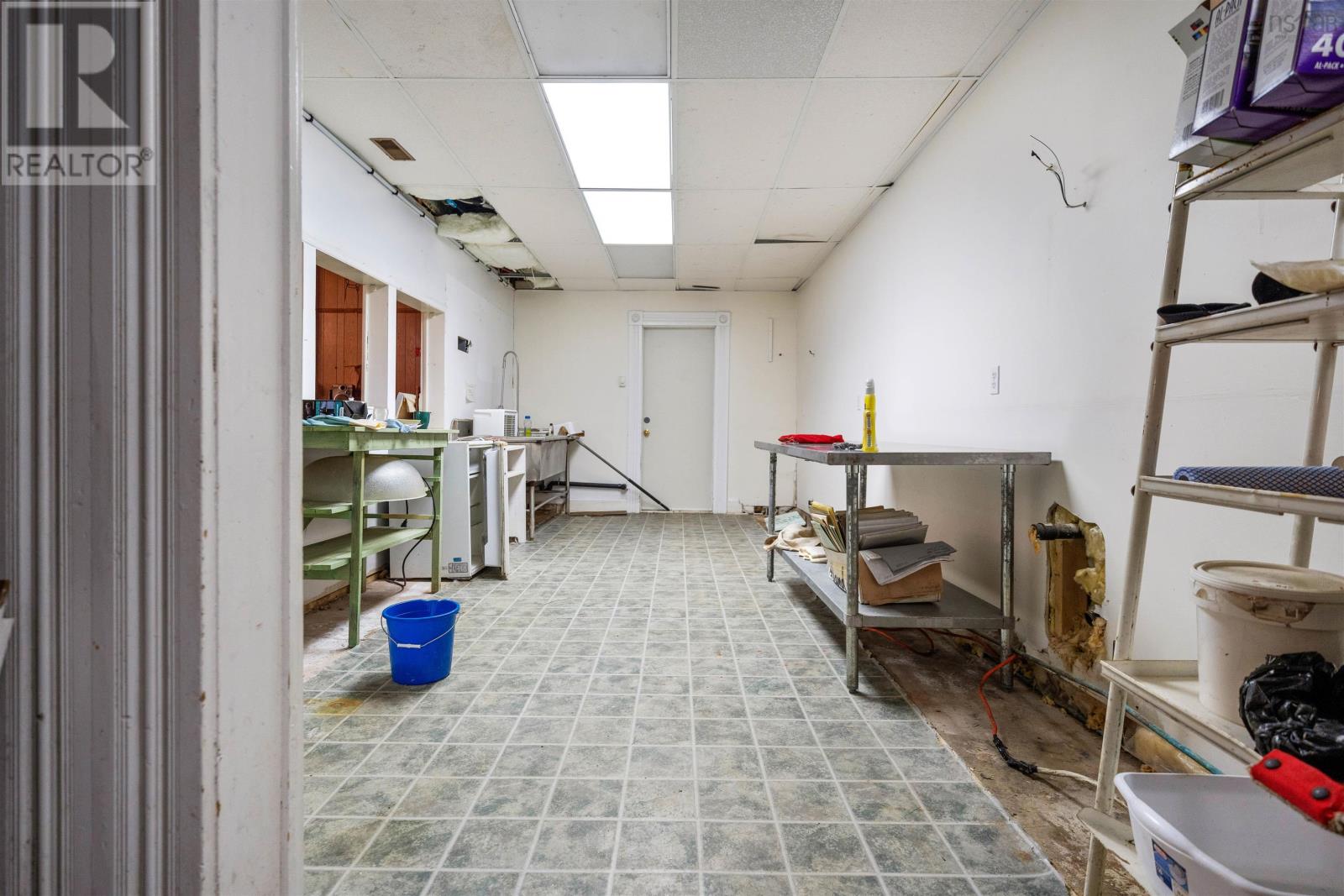 171 Queen Street Property Photo 33