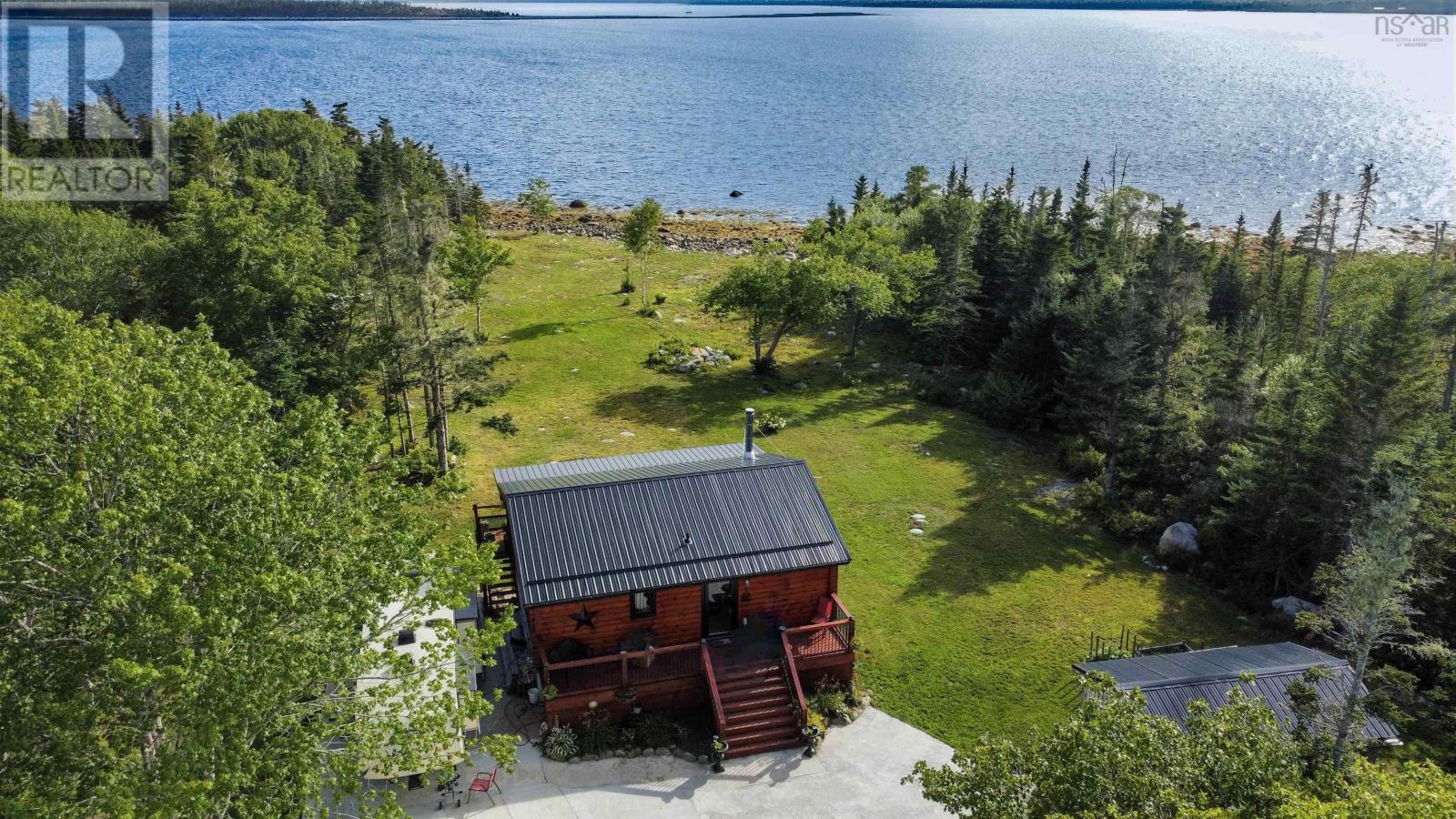 2250 Sandy Point Road Property Photo 1