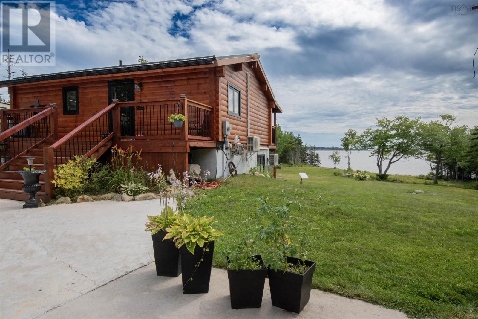 2250 Sandy Point Road Property Photo 4