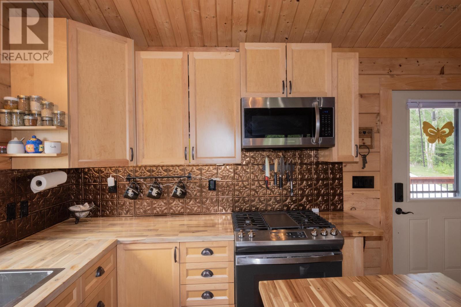 2250 Sandy Point Road Property Photo 11