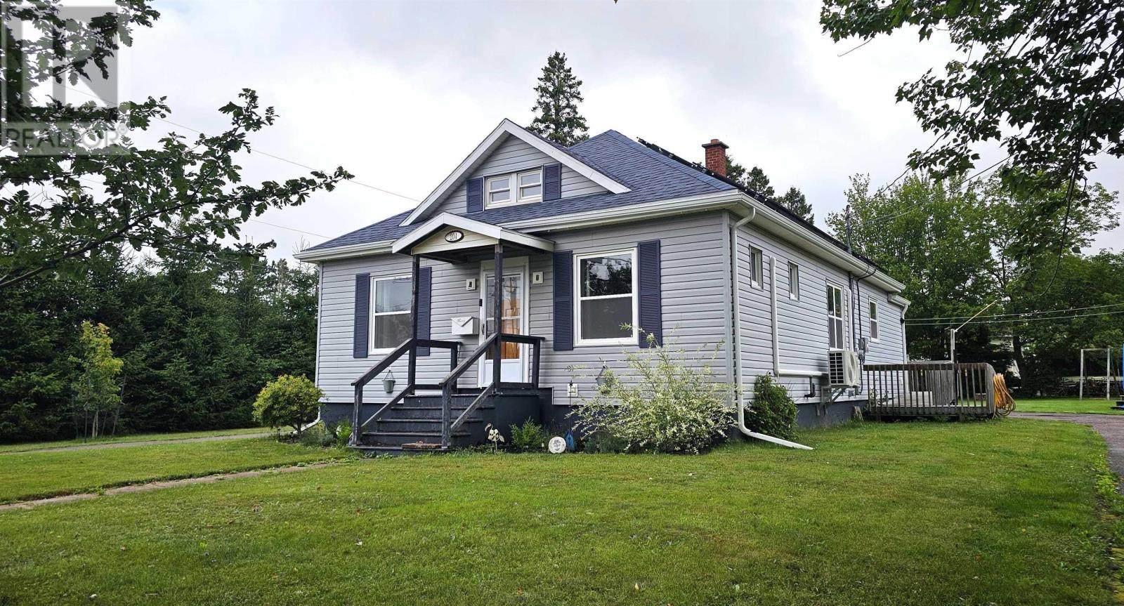 204 Vimy Road Property Photo 1