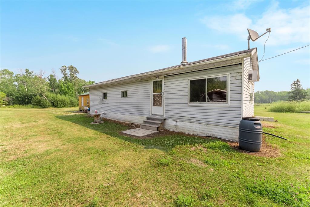 98083 39 Road E Property Photo 1