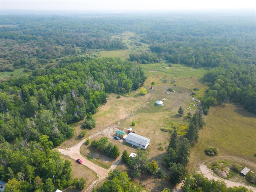 98083 39 Road E Property Photo 4