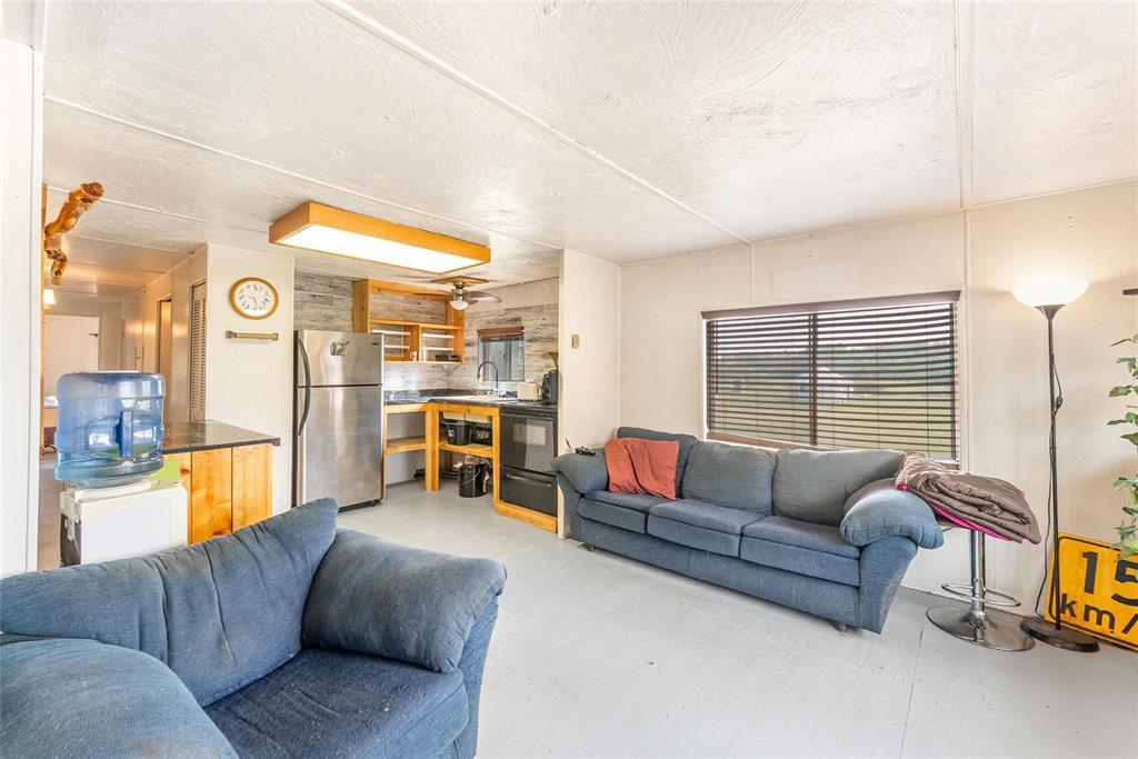 98083 39 Road E Property Photo 11