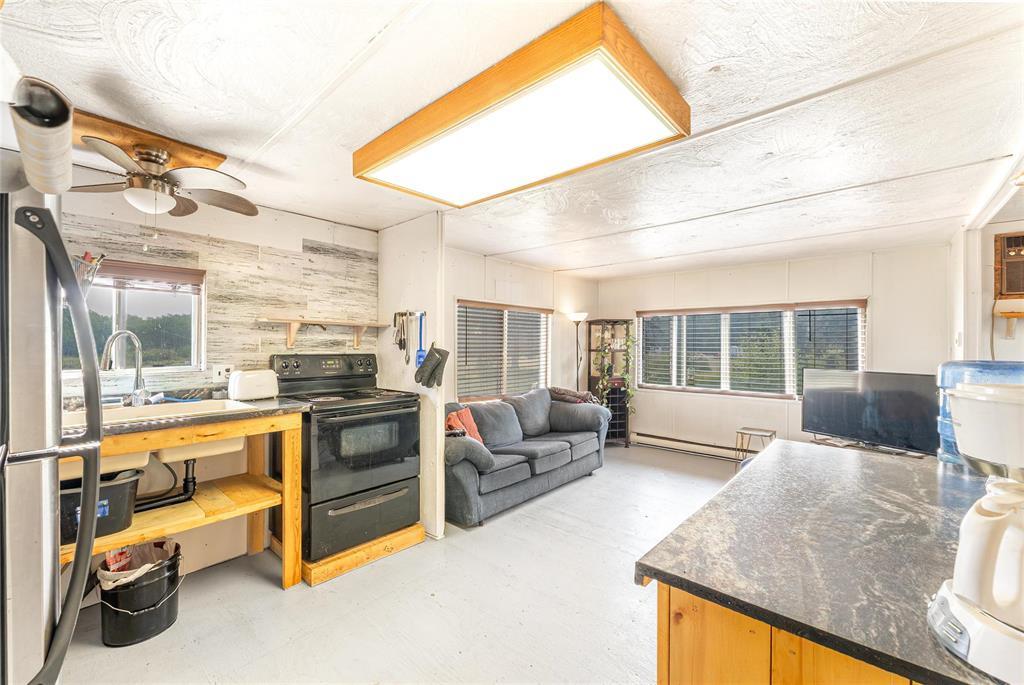 98083 39 Road E Property Photo 15