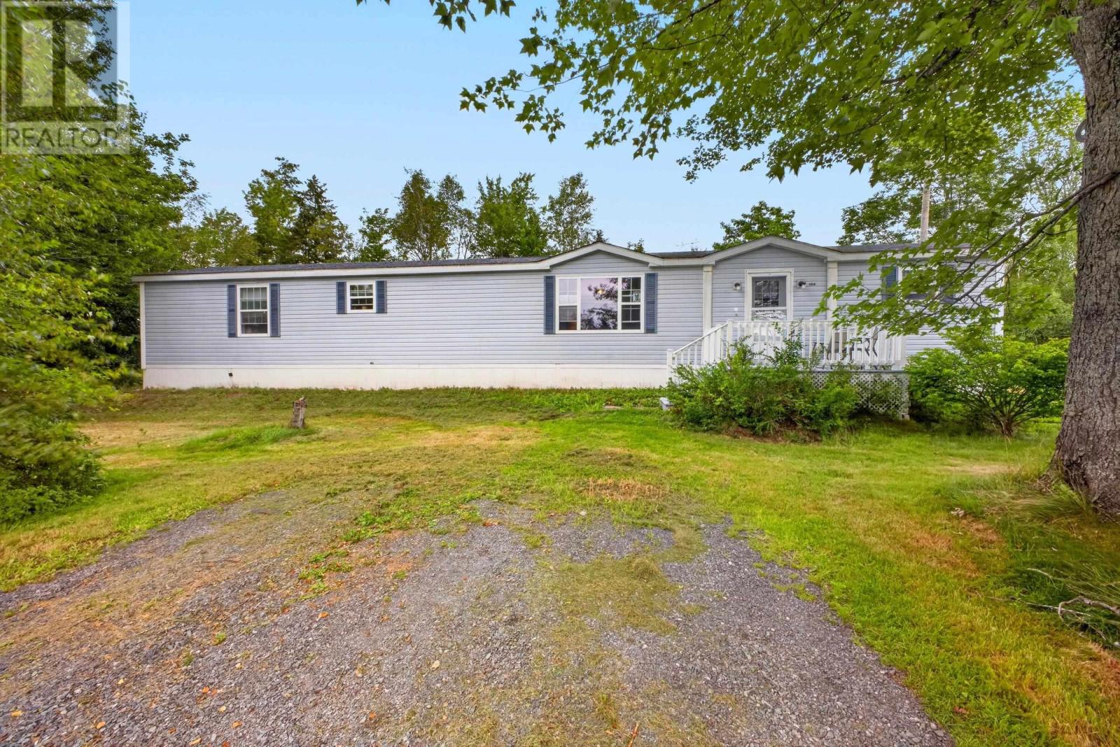 1050 Waddens Court Property Photo 1
