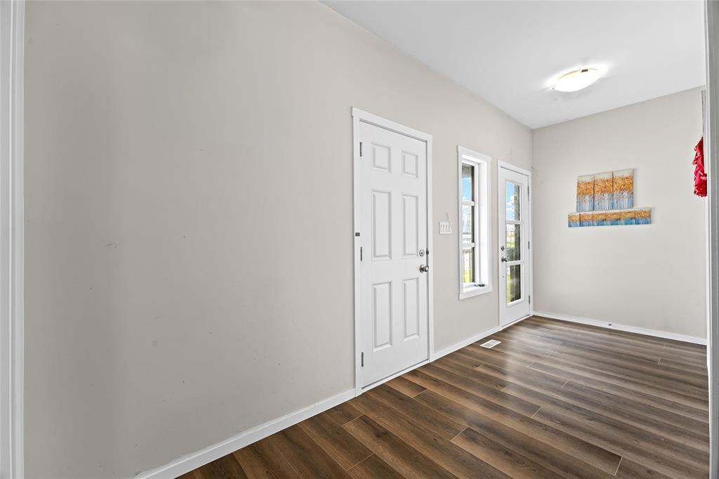 310 Big Bluestem Road Property Photo 4