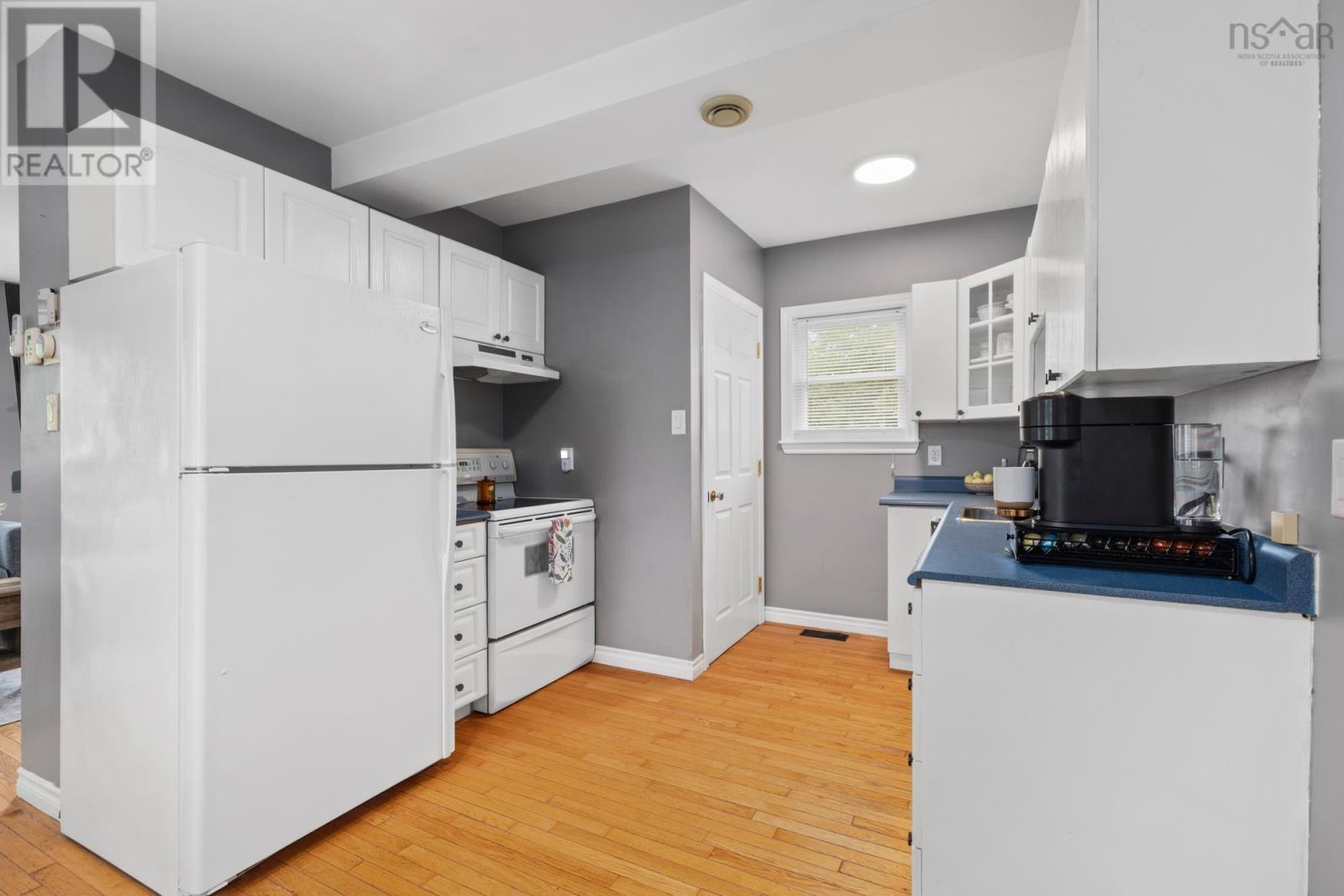 65 Green Road Property Photo 10