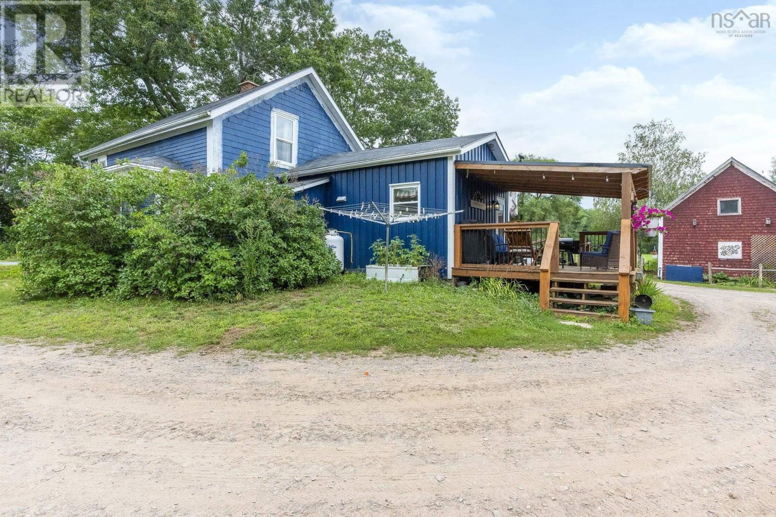 1022 Ward Road Property Photo 3