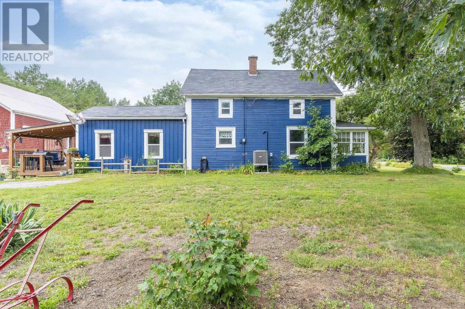 1022 Ward Road Property Photo 8
