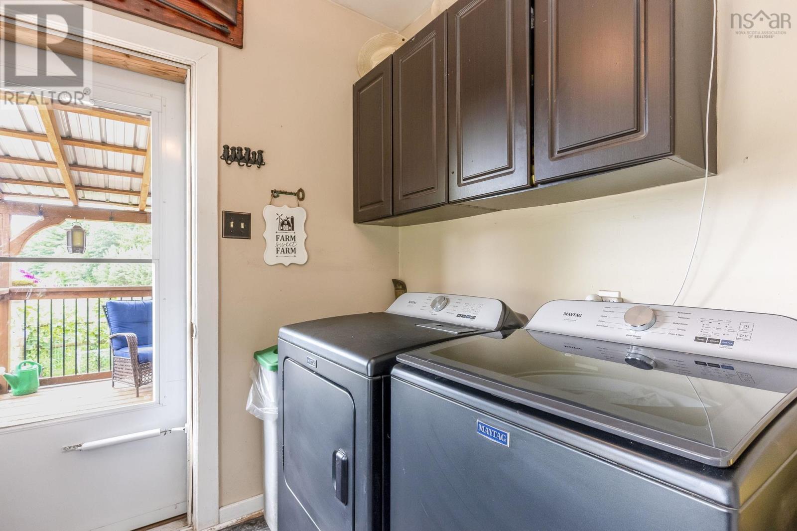 1022 Ward Road Property Photo 12