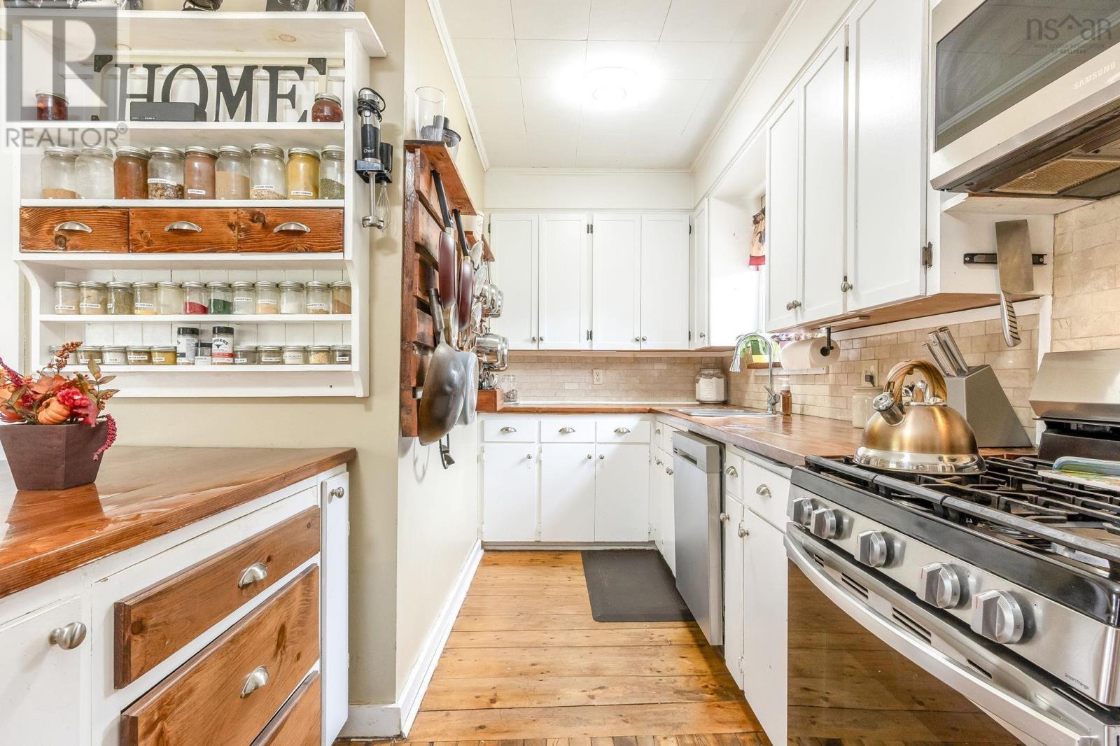 1022 Ward Road Property Photo 14