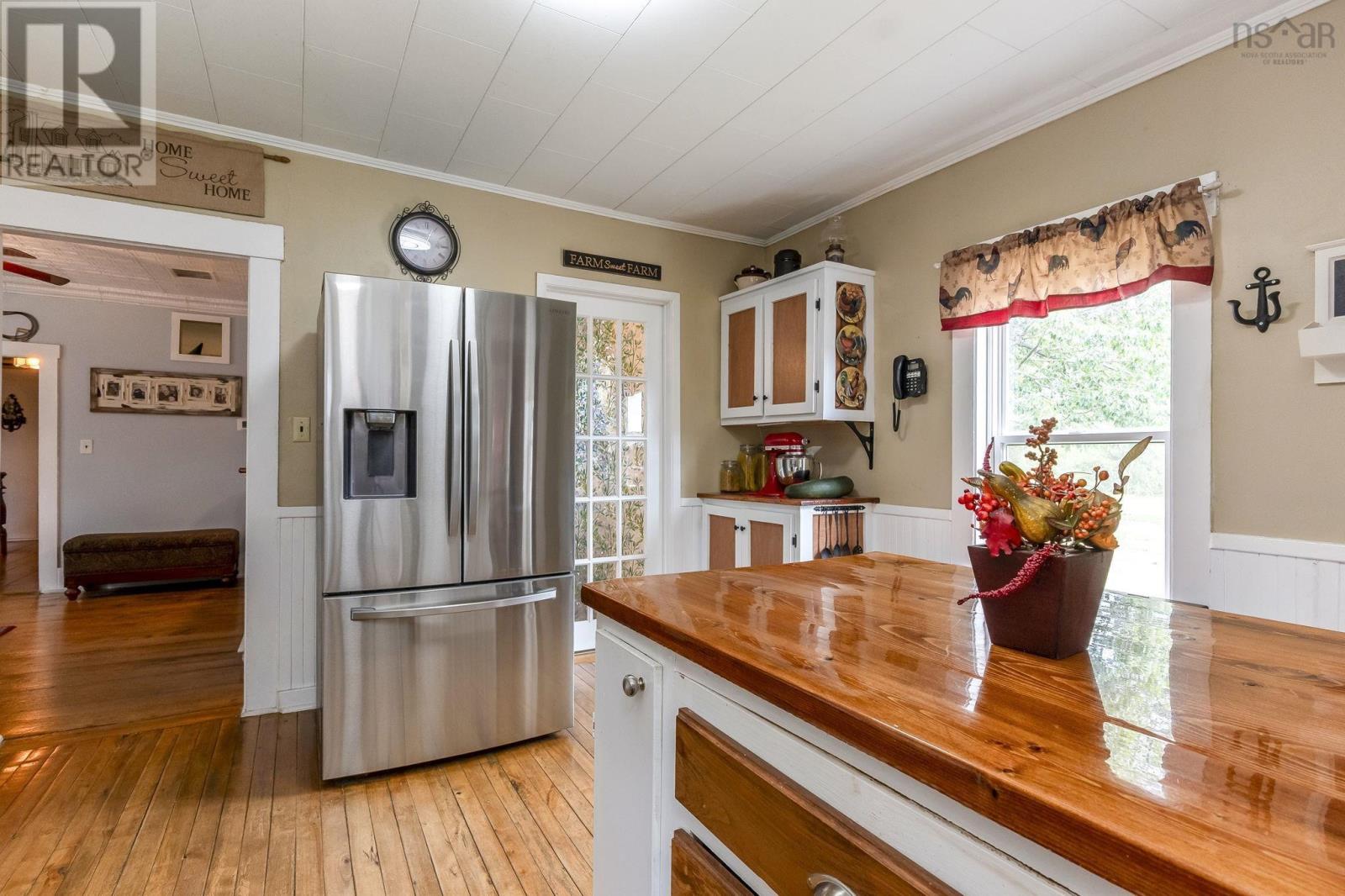 1022 Ward Road Property Photo 16