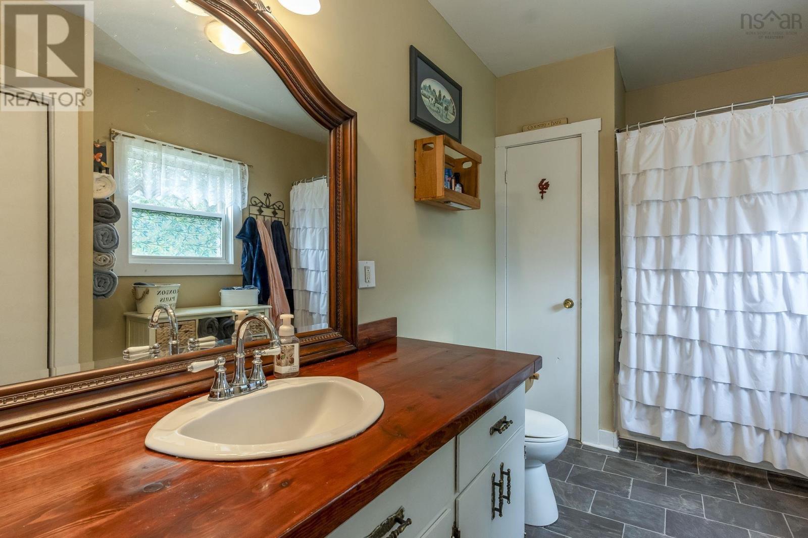 1022 Ward Road Property Photo 19
