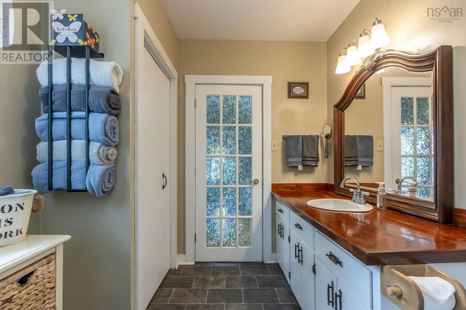 1022 Ward Road Property Photo 22