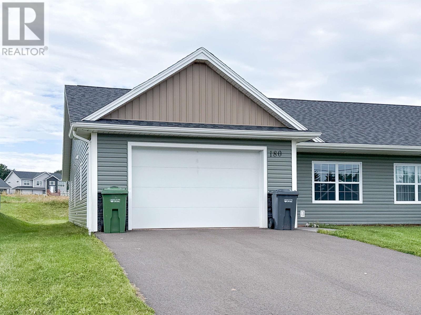 180 Stanmol Drive Property Photo 1