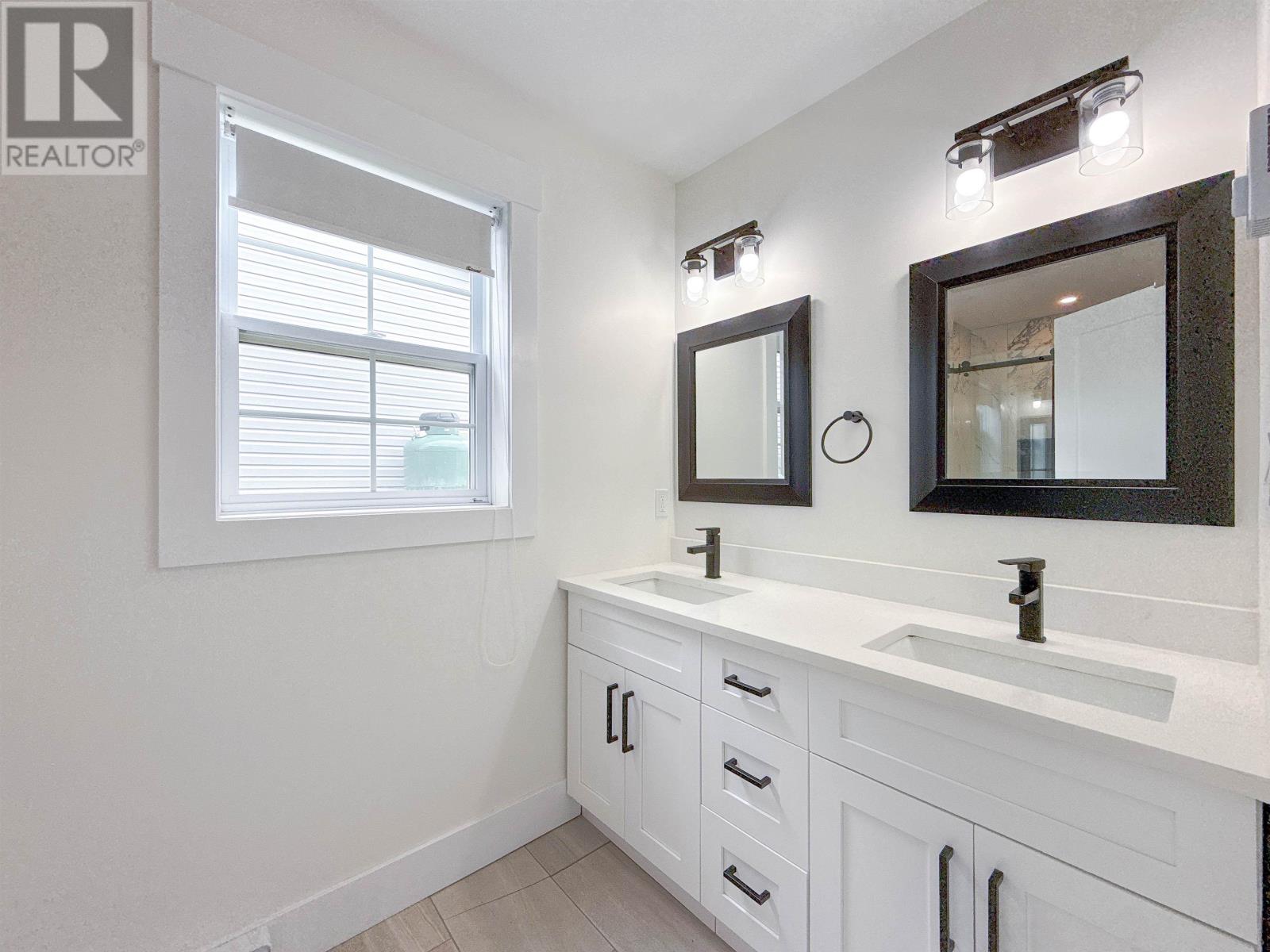 180 Stanmol Drive Property Photo 14