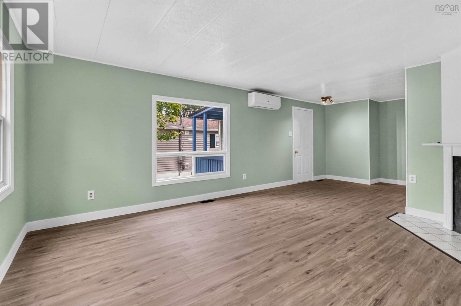 25 Third Street Property Photo 7