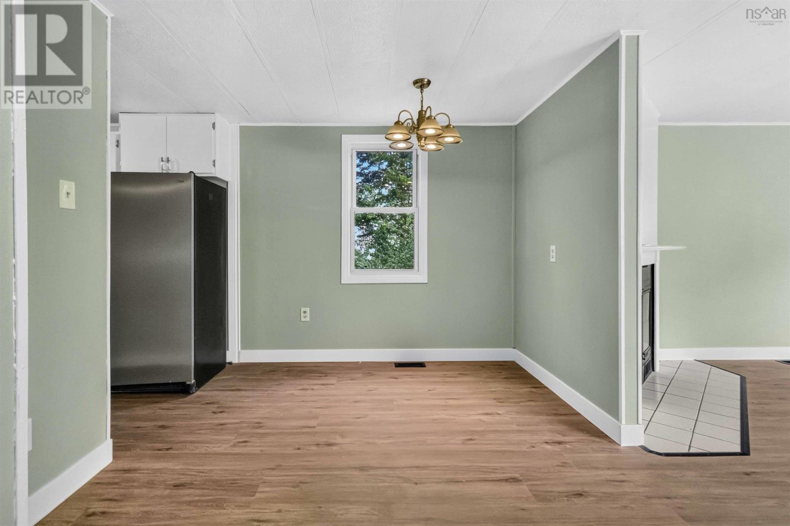25 Third Street Property Photo 11