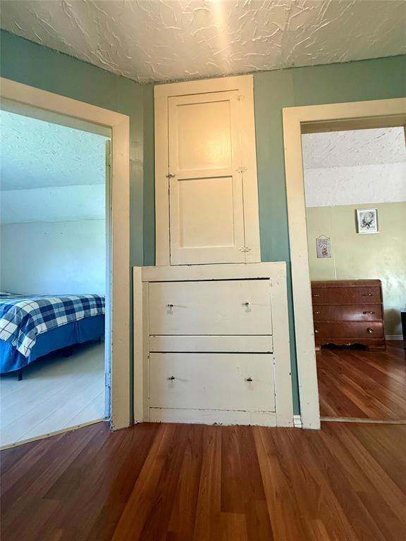 27 Neil Street Property Photo 11