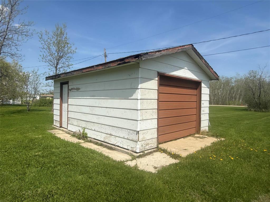 27 Neil Street Property Photo 19
