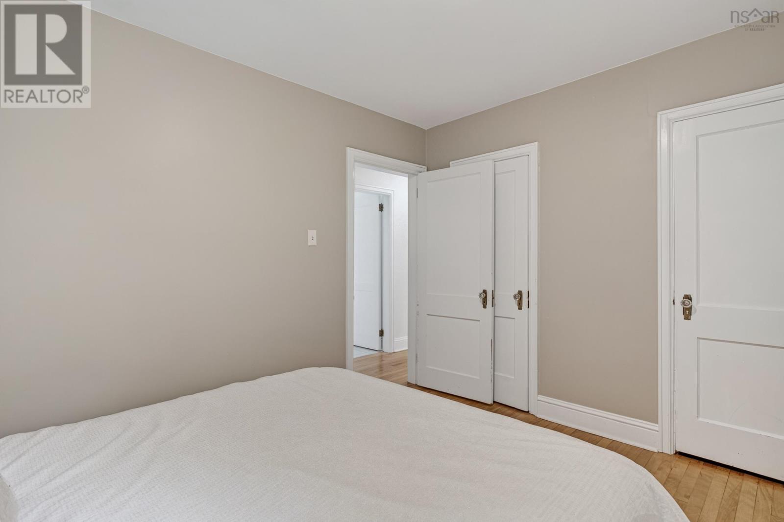62 Douglas Crescent Property Photo 31