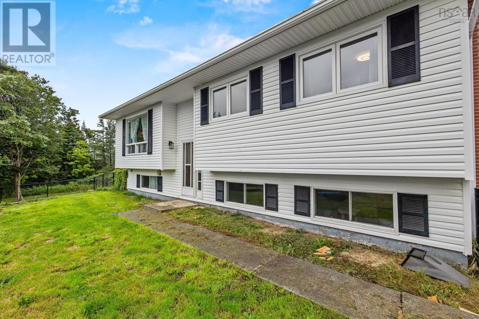 20 Causeway Road Property Photo 4