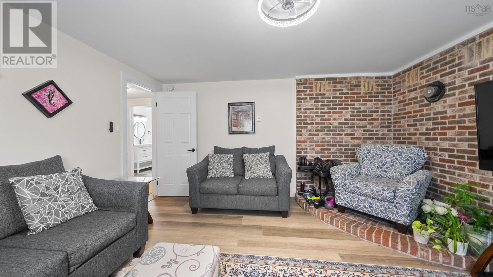 26 Bridge Street Property Photo 24
