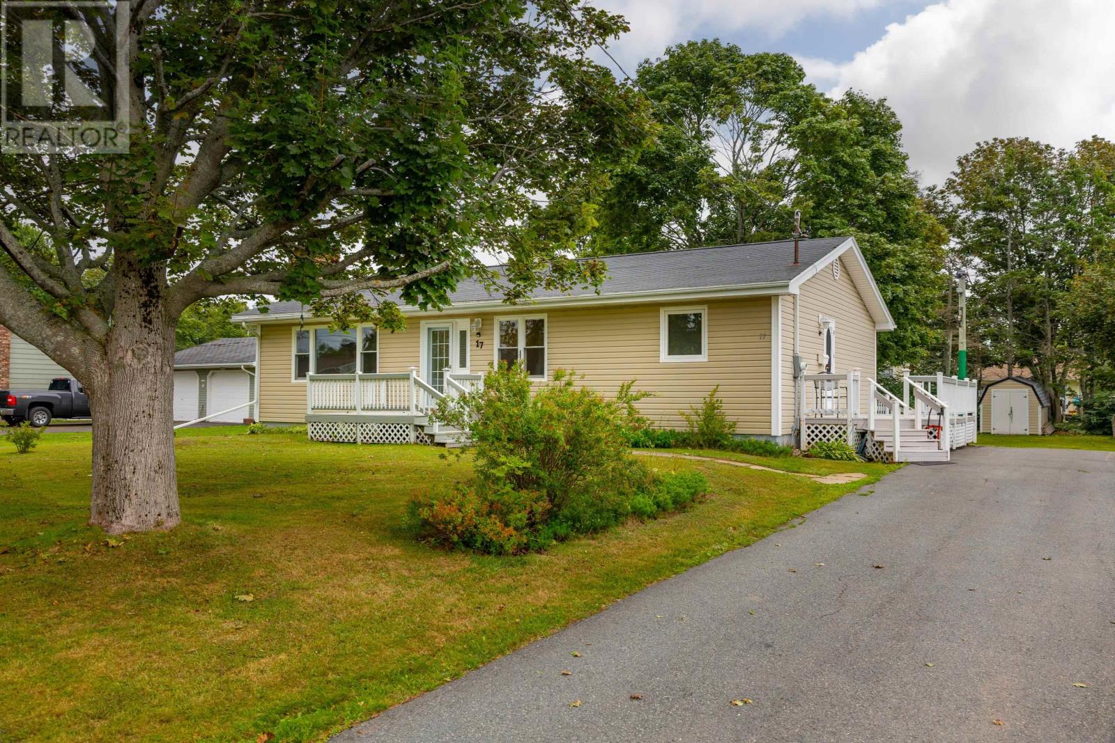 17 Bolger Drive Property Photo 1