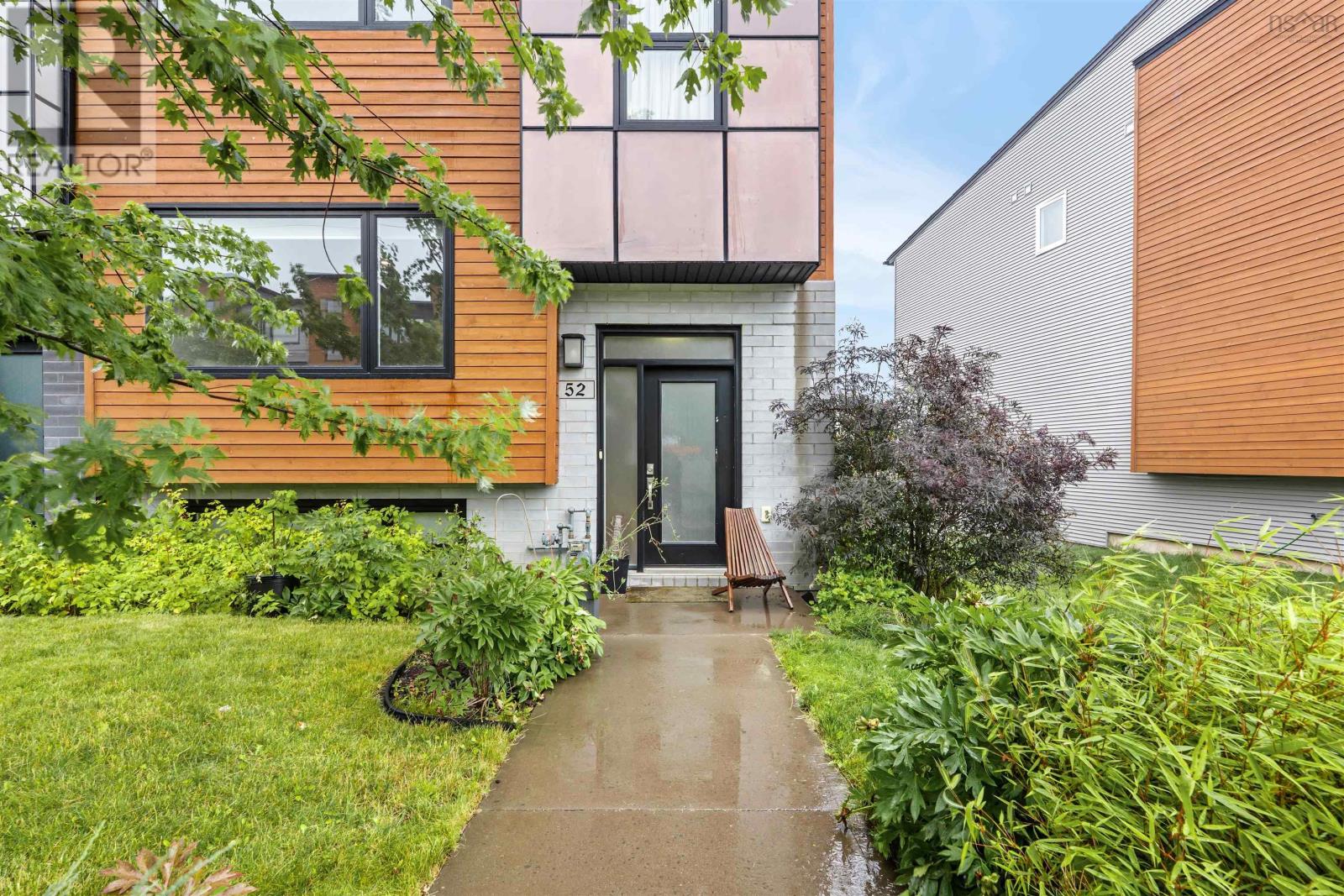 52 Eliza Ritchie Crescent