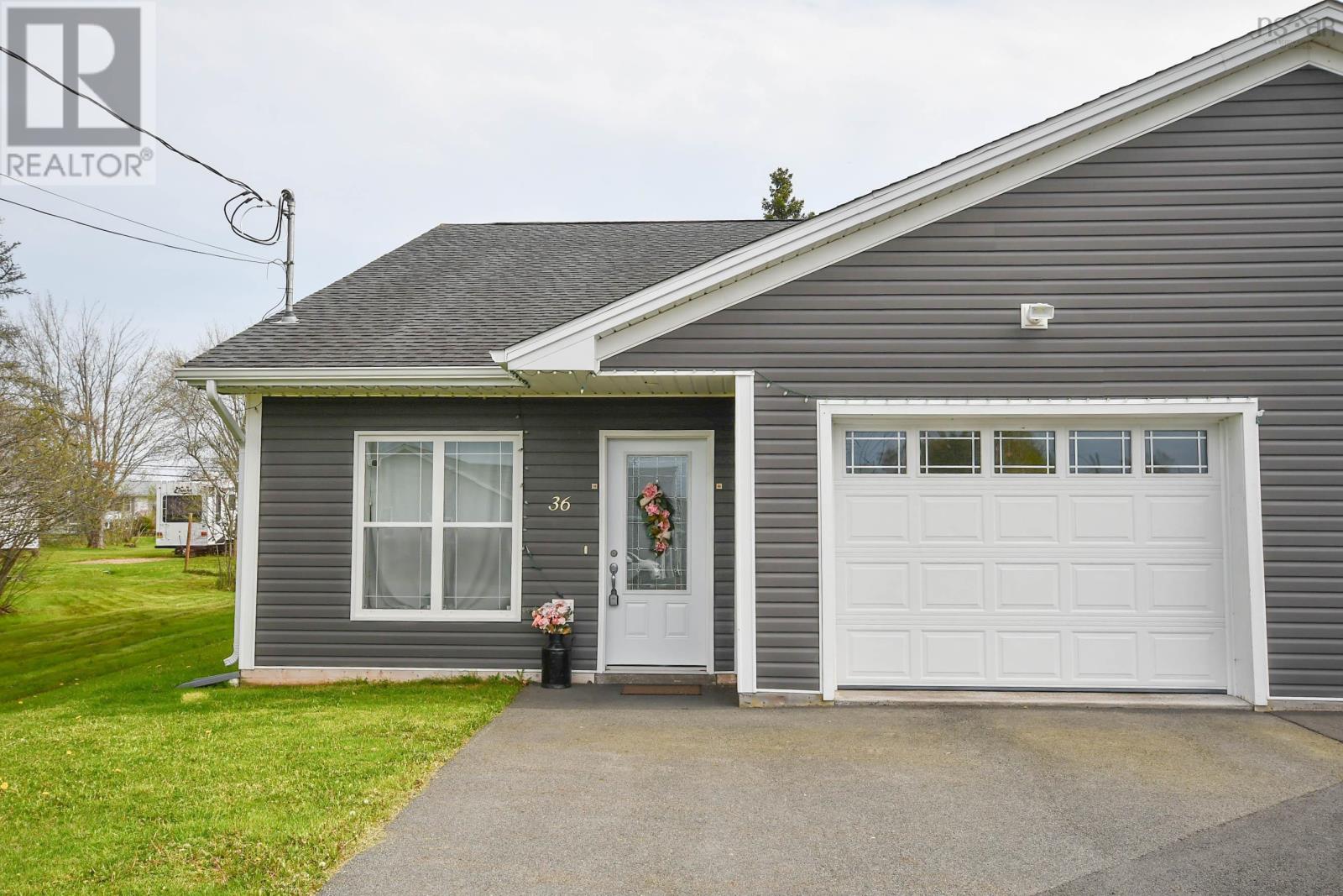 36 Nita Drive Property Photo 1