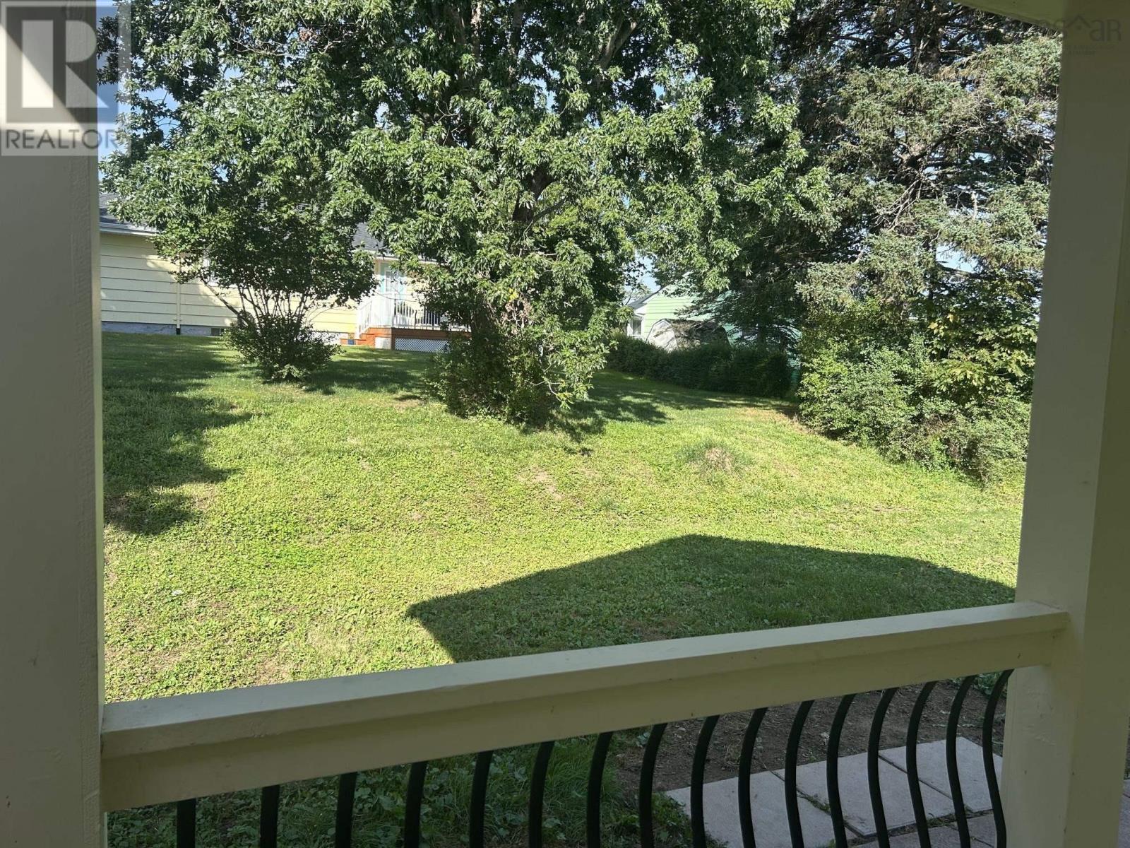 176 Green Street Property Photo 3