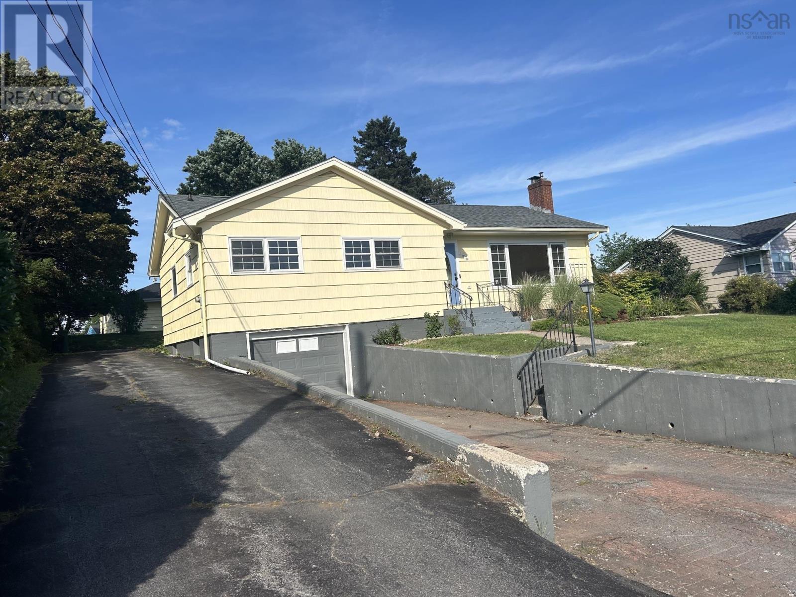 176 Green Street Property Photo 6