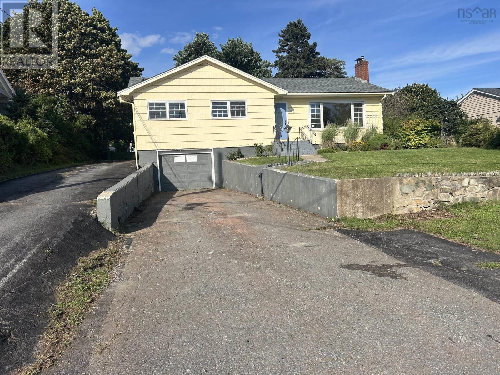 176 Green Street Property Photo 7