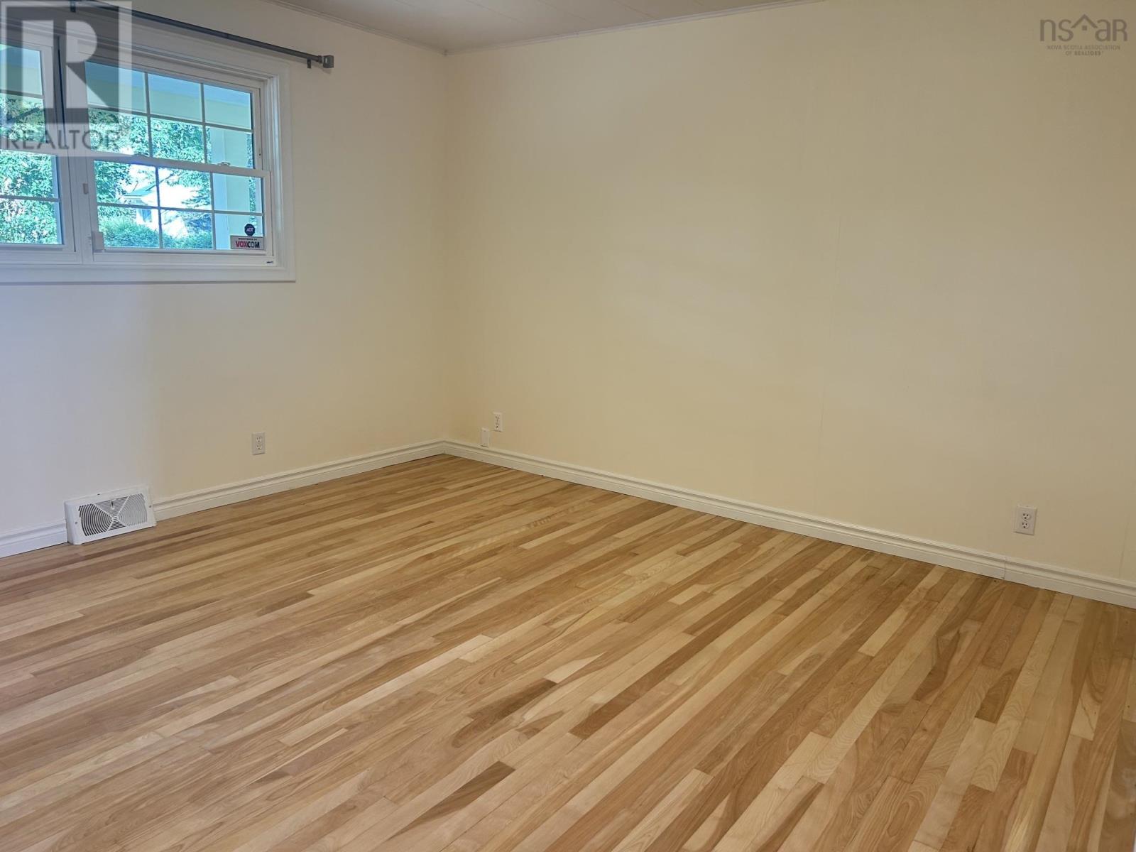 176 Green Street Property Photo 23