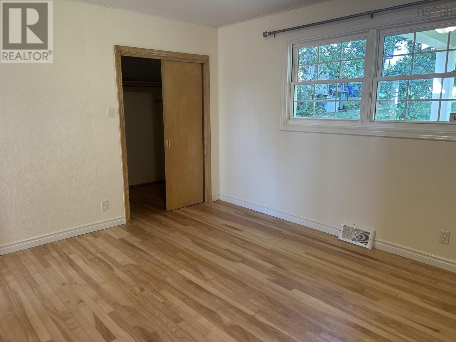 176 Green Street Property Photo 24