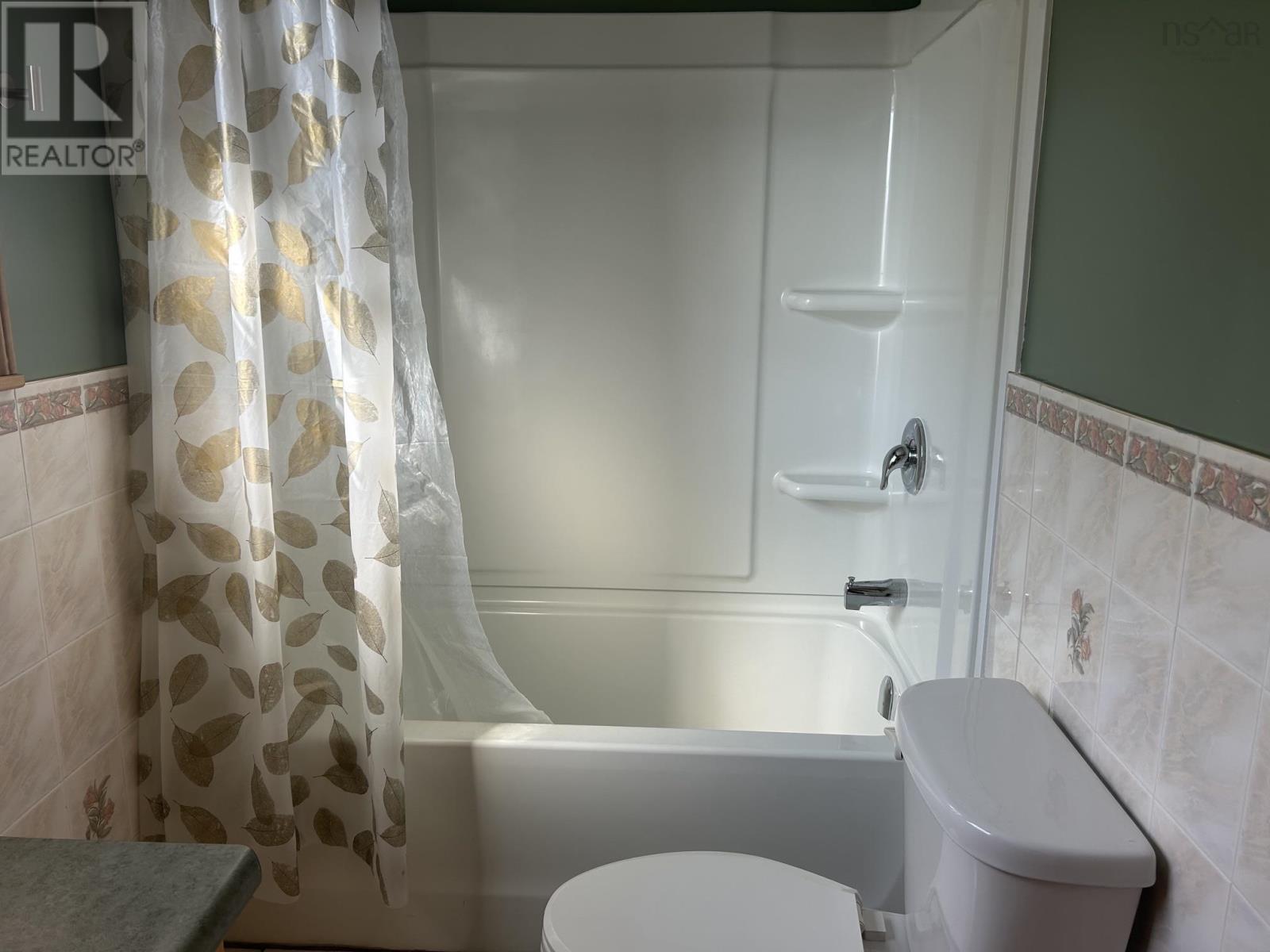 176 Green Street Property Photo 25