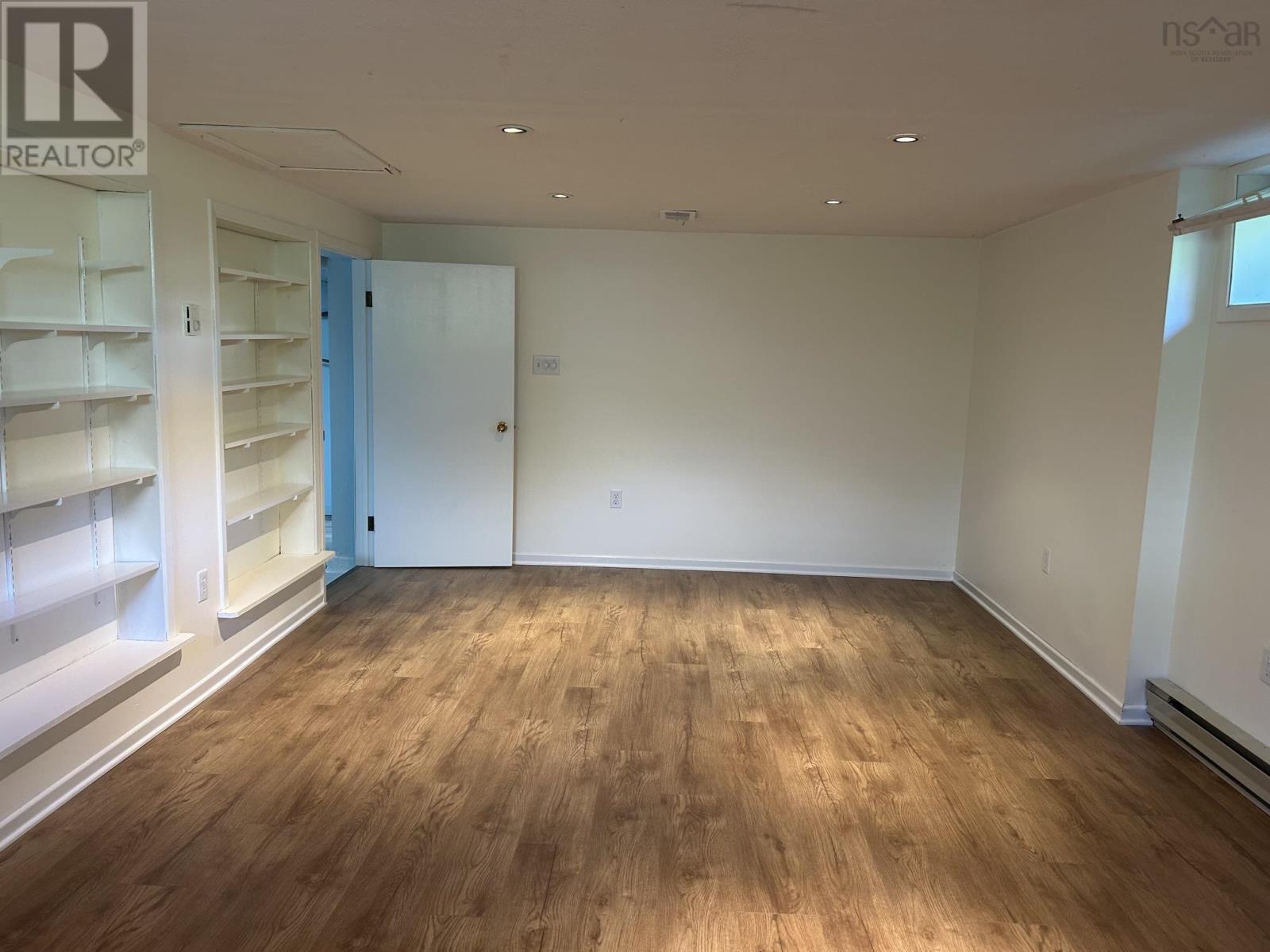 176 Green Street Property Photo 28