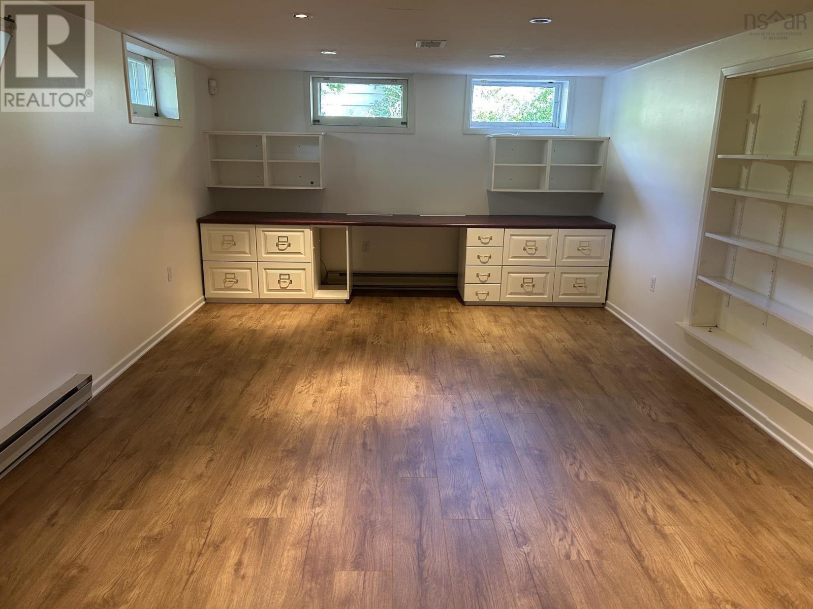 176 Green Street Property Photo 30