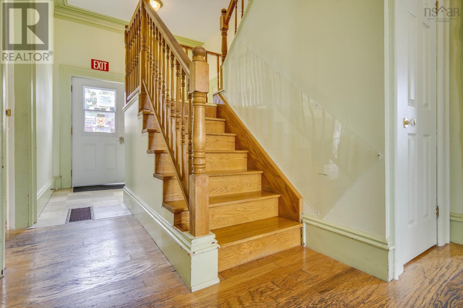 111 Montague Row Property Photo 18